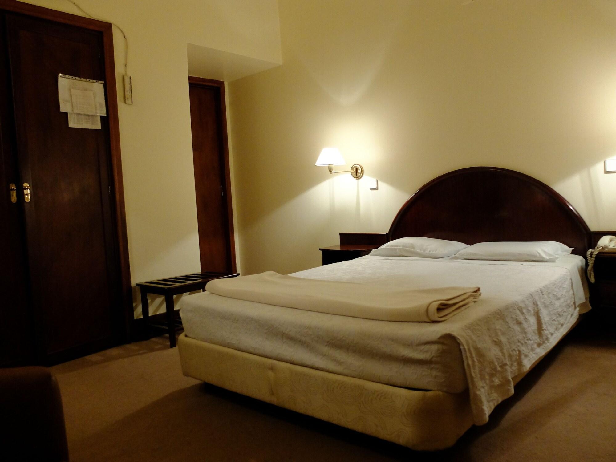 Hotel Braganca Coimbra Buitenkant foto